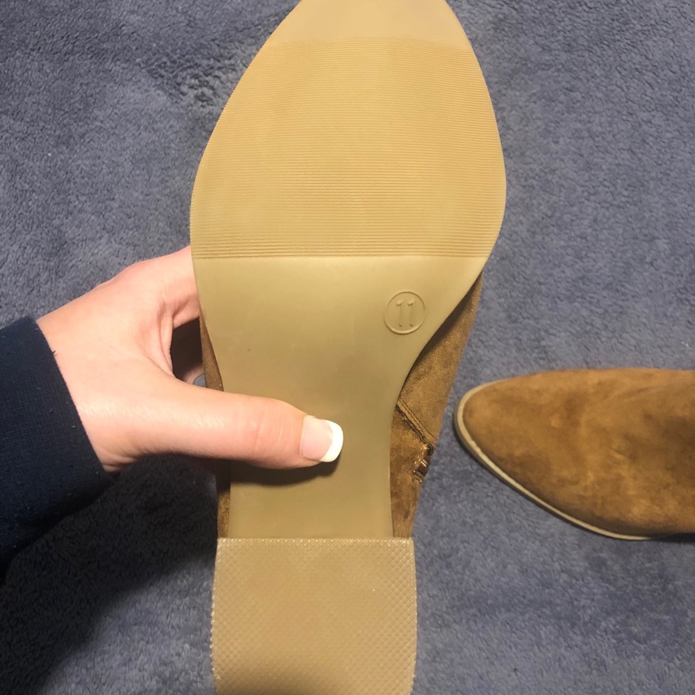 Boots - Picture 5 of 5